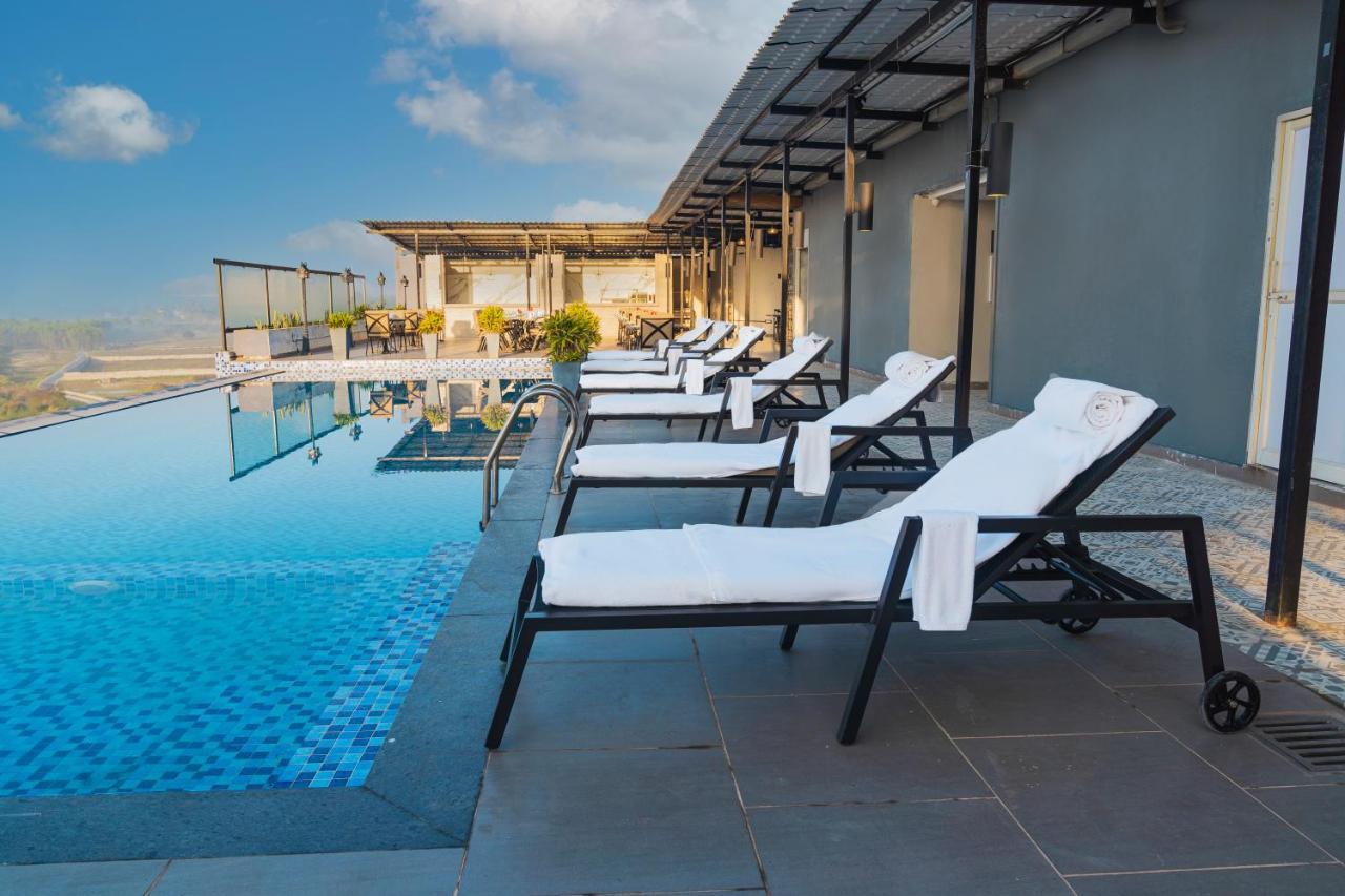 The Elite Narasapura, A Member Of Radisson Individuals Exterior foto