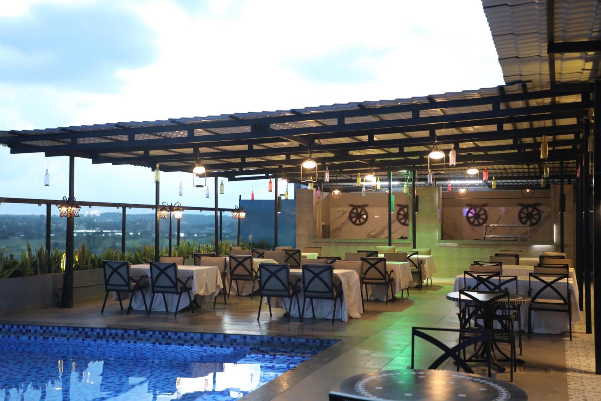 The Elite Narasapura, A Member Of Radisson Individuals Exterior foto