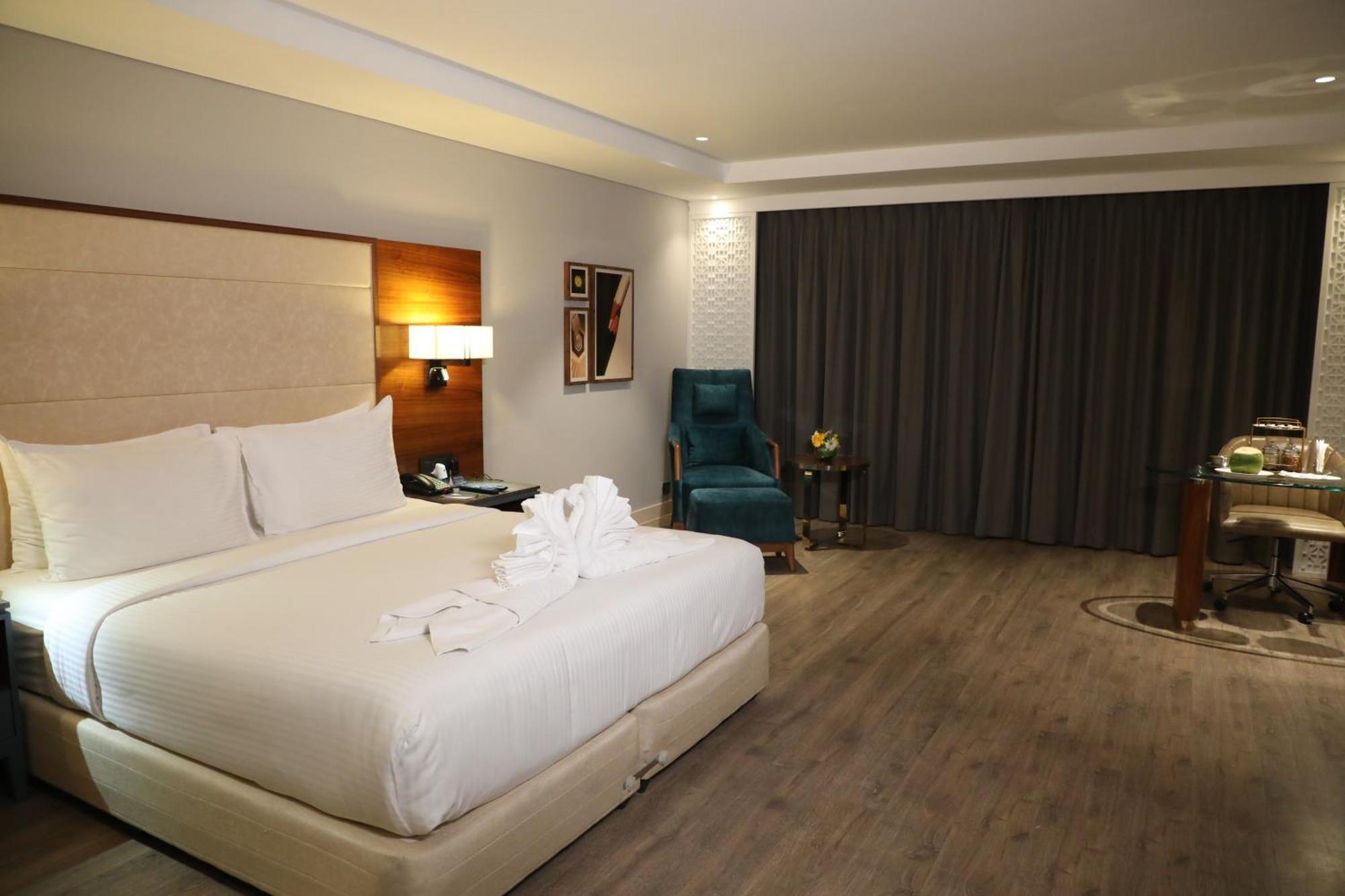 The Elite Narasapura, A Member Of Radisson Individuals Exterior foto